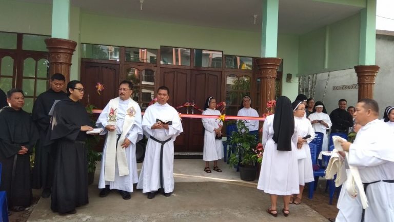 Pastor OSA resmi berkarya di Keuskupan Ketapang. Foto dok: IST/ MONGA.ID-Dwi Za Bagastia