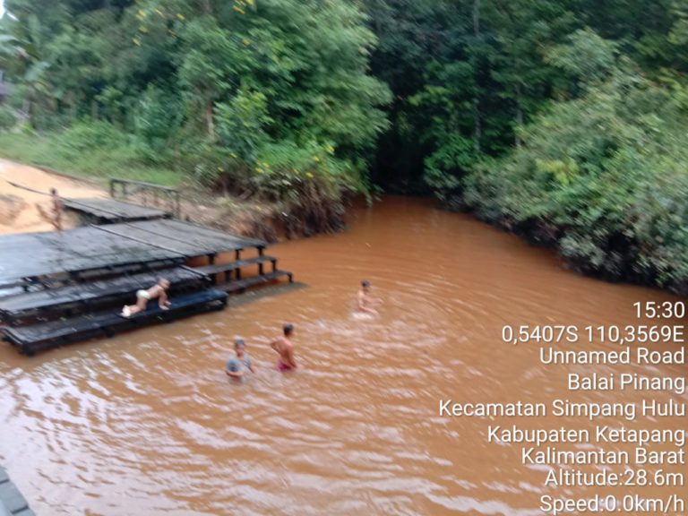 Masyarakat Resah,  Sungai di Dusun Mereka Terindikasi Telah Tercemar