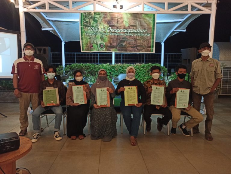 Malam Penganugerahan Penerima Beasiswa Peduli Orangutan Kalimantan Tahun 2021﻿