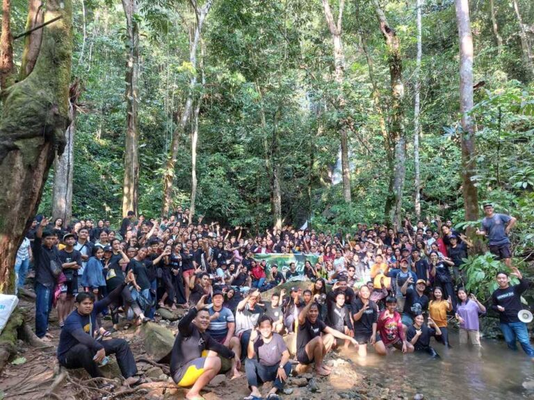 OMK Keuskupan Ketapang Region Utara Adakan Misa Alam & Rekreasi