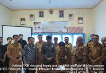 Deklarasi DOB Matan Hulu oleh Camat, kepala desa, dan Tokoh Adat, Pemahan (24/5) (IST)