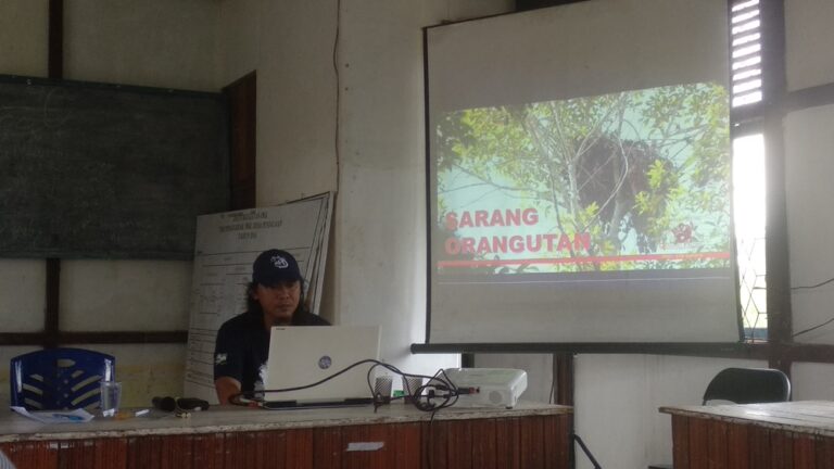 Lakukan Sosialisasi Mitigasi Konflik Manusia dan Orangutan di Sekitar Kawasan Hutan Desa Binaan Yayasan Palung
